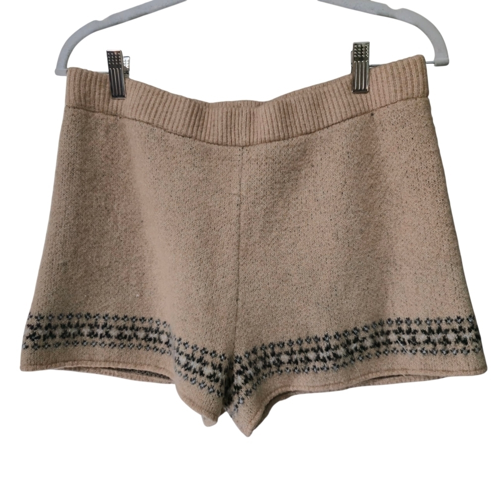Women's Tan Patterned Sweater Set shorts and long sleeve sweater - Picture 2 of 4